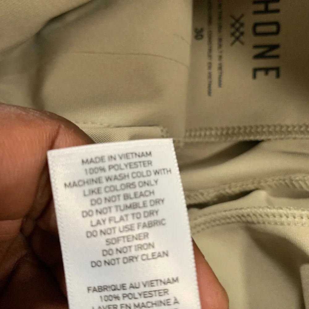 RHONE Commuter Shorts Mens Size 30 Khaki Flat Front Classic Fit Performance NWT